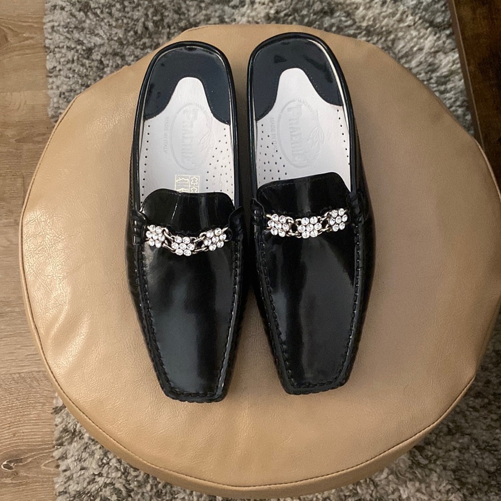 Praerie Patent leather slip on sandals with beads Made in Italy